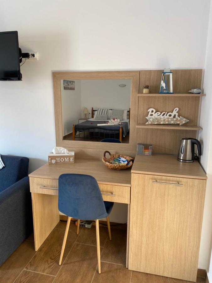 Grande Blue Suites With Private Bay Archangelos  Esterno foto